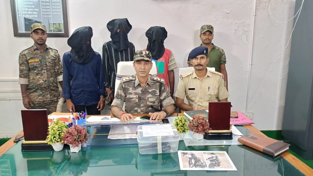 Crime News : ब्राउन शुगर की खरीद-बिक्री की सूचना पर पुलिस की छापेमारी, दो गिरफ्तार
